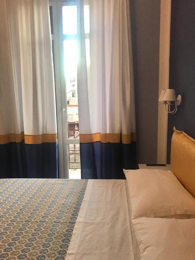 B&B I Due Teatri Neapol Exteriér fotografie