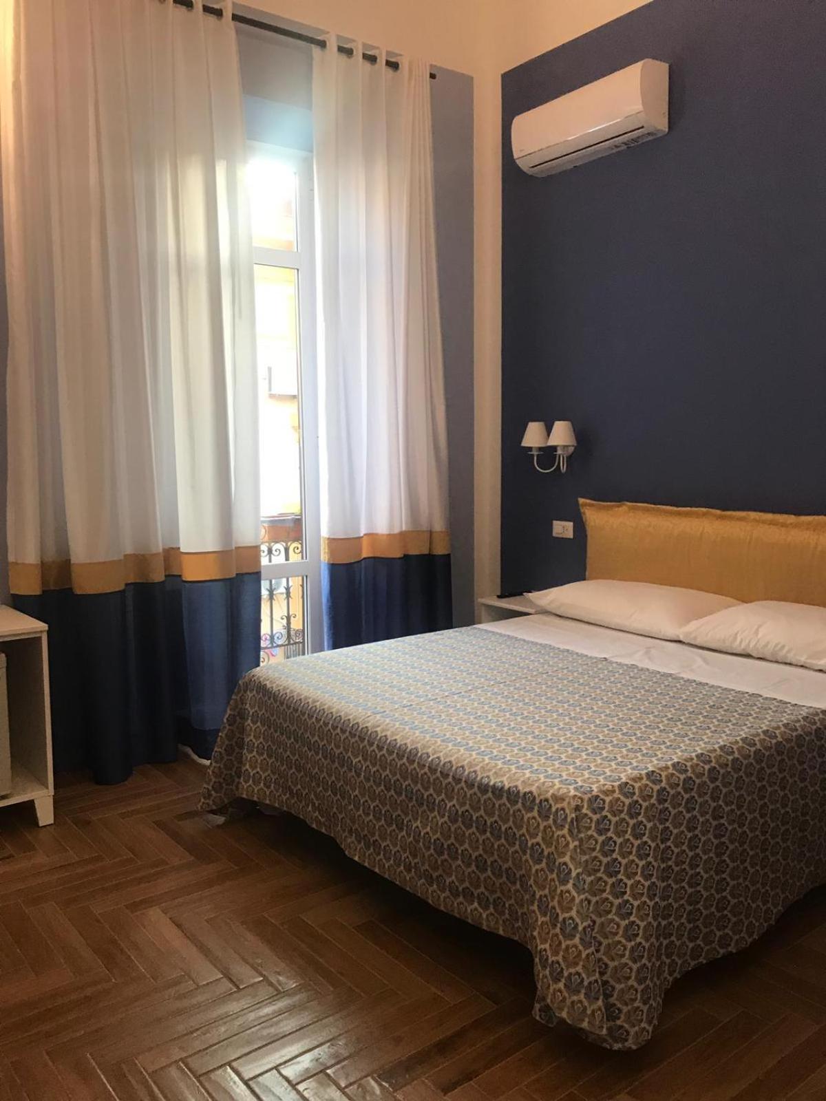 B&B I Due Teatri Neapol Exteriér fotografie